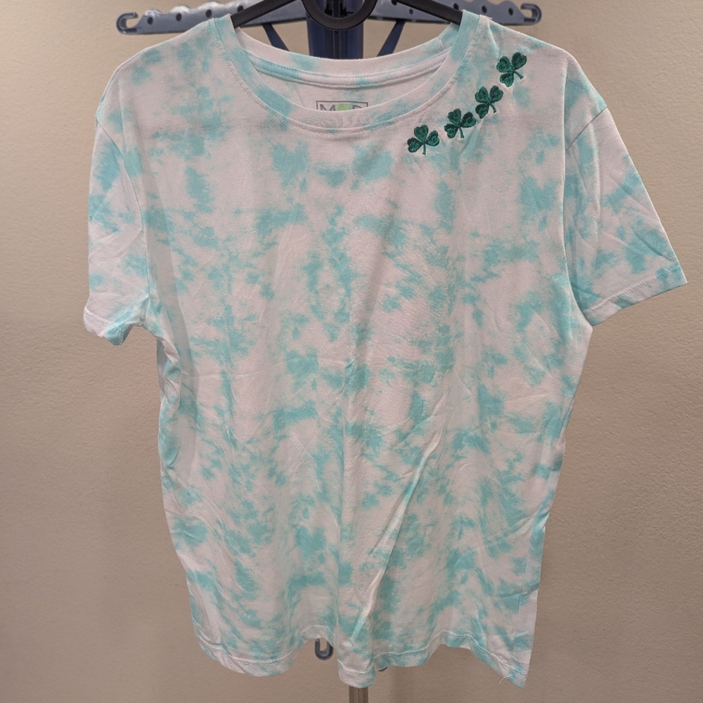 St. Patrick's Day White and Green Tie-Dye T-Shirt Clover Embroidery Juniors S